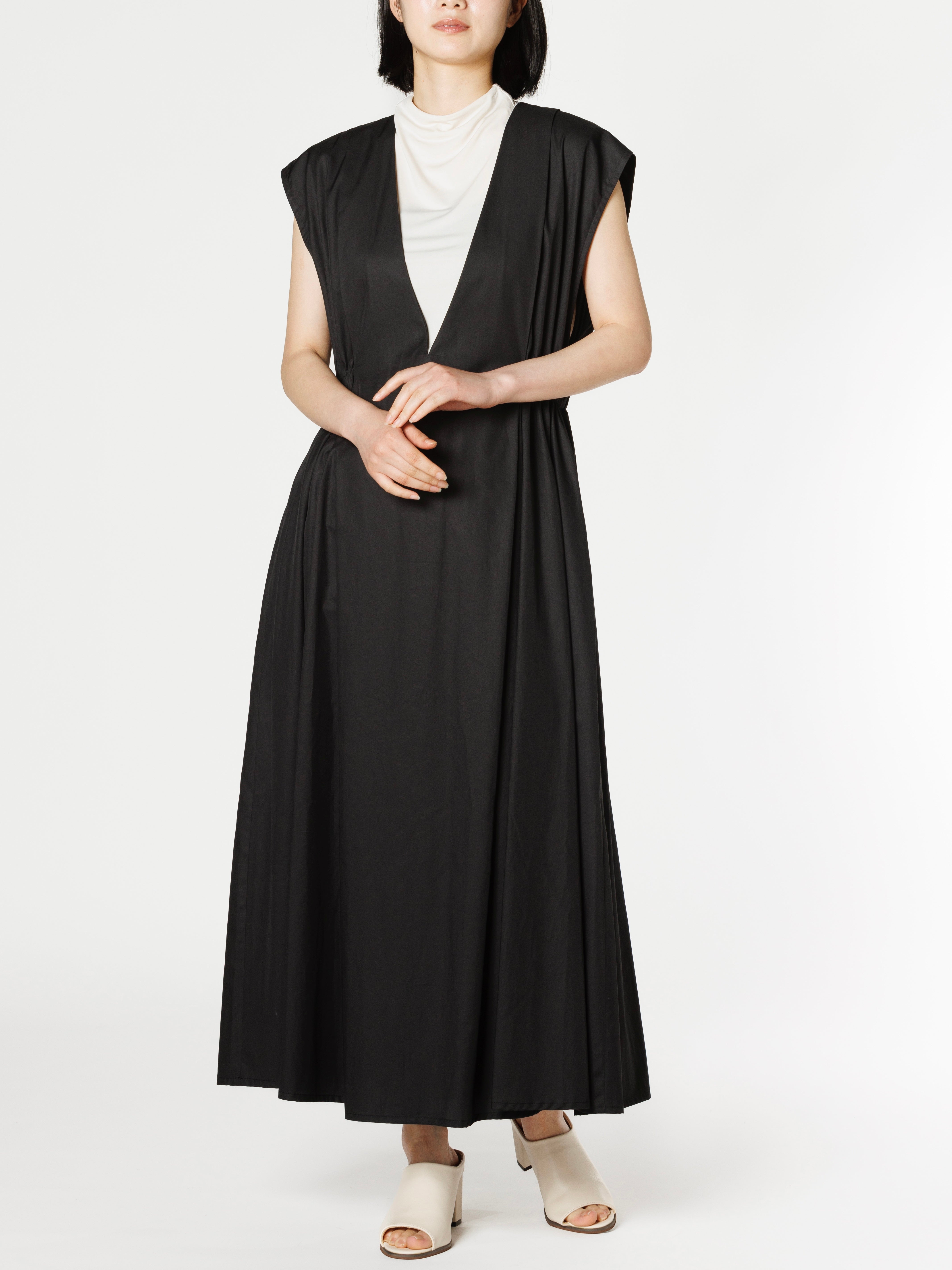 200/2 cotton V-cut dress